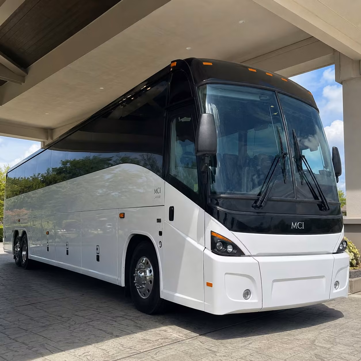 bridgeport employee shuttle services along i 95 and metro north corridors